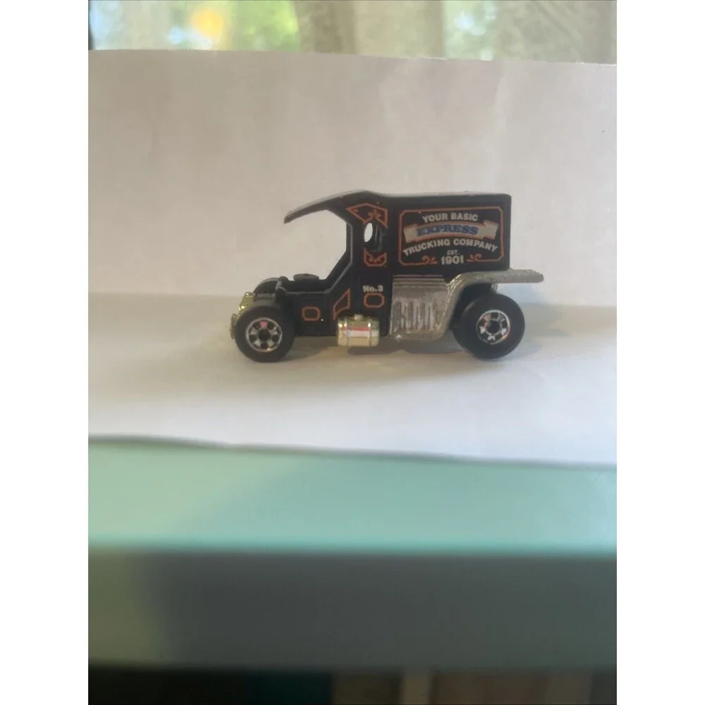 Vin. Hot Wheels Black Wall  T-Totaller 1976 Black Made In Hong Kong
